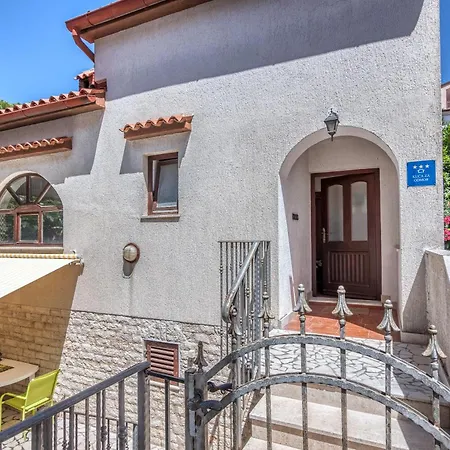 Vlado Apartament Pula